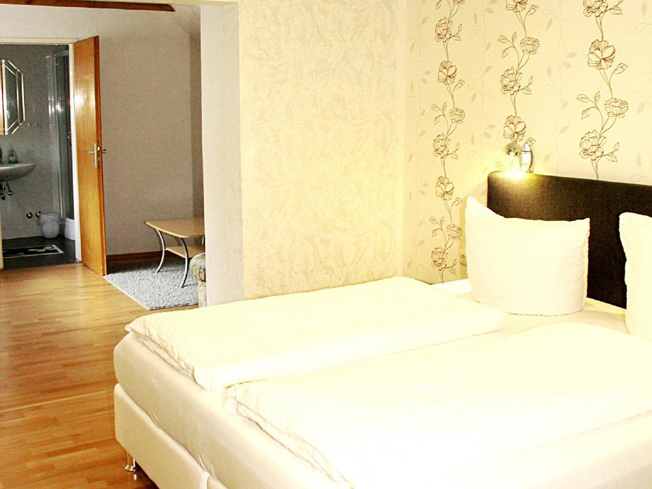 באד גרונד Hotel Pension Am Kurmittelhaus מראה חיצוני תמונה