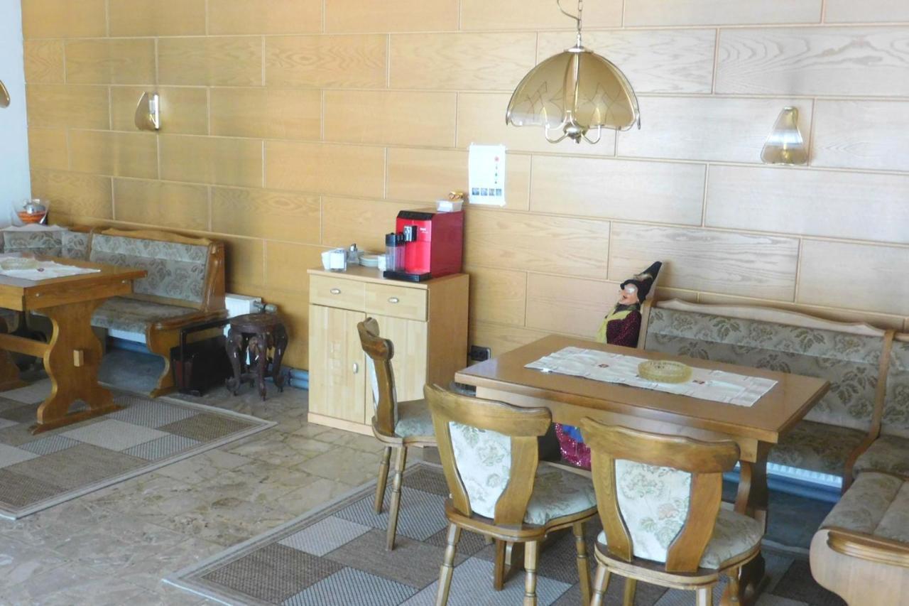 באד גרונד Hotel Pension Am Kurmittelhaus מראה חיצוני תמונה