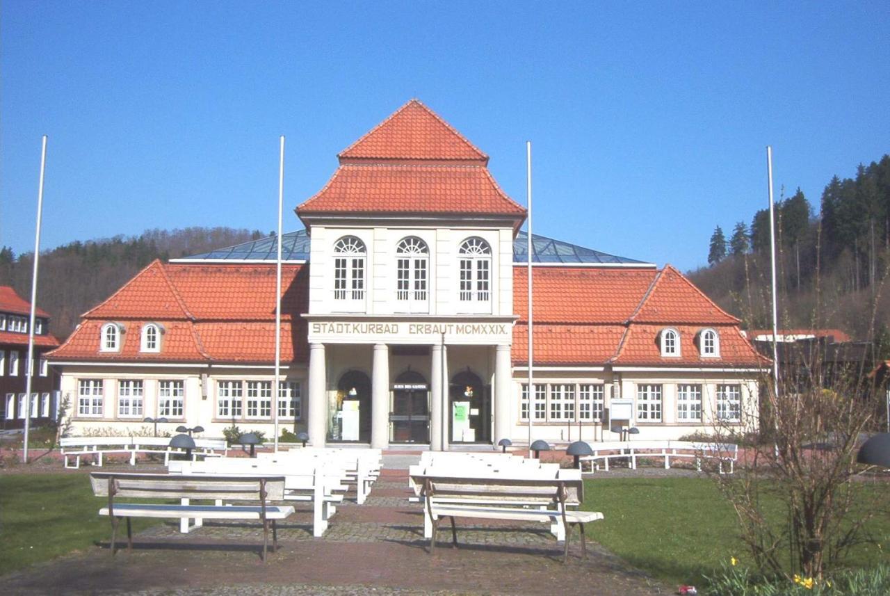 באד גרונד Hotel Pension Am Kurmittelhaus מראה חיצוני תמונה