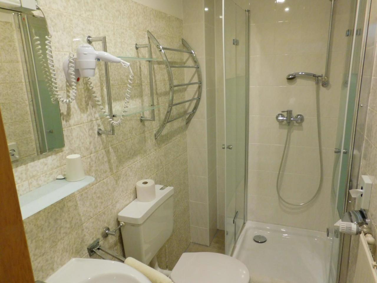 באד גרונד Hotel Pension Am Kurmittelhaus מראה חיצוני תמונה