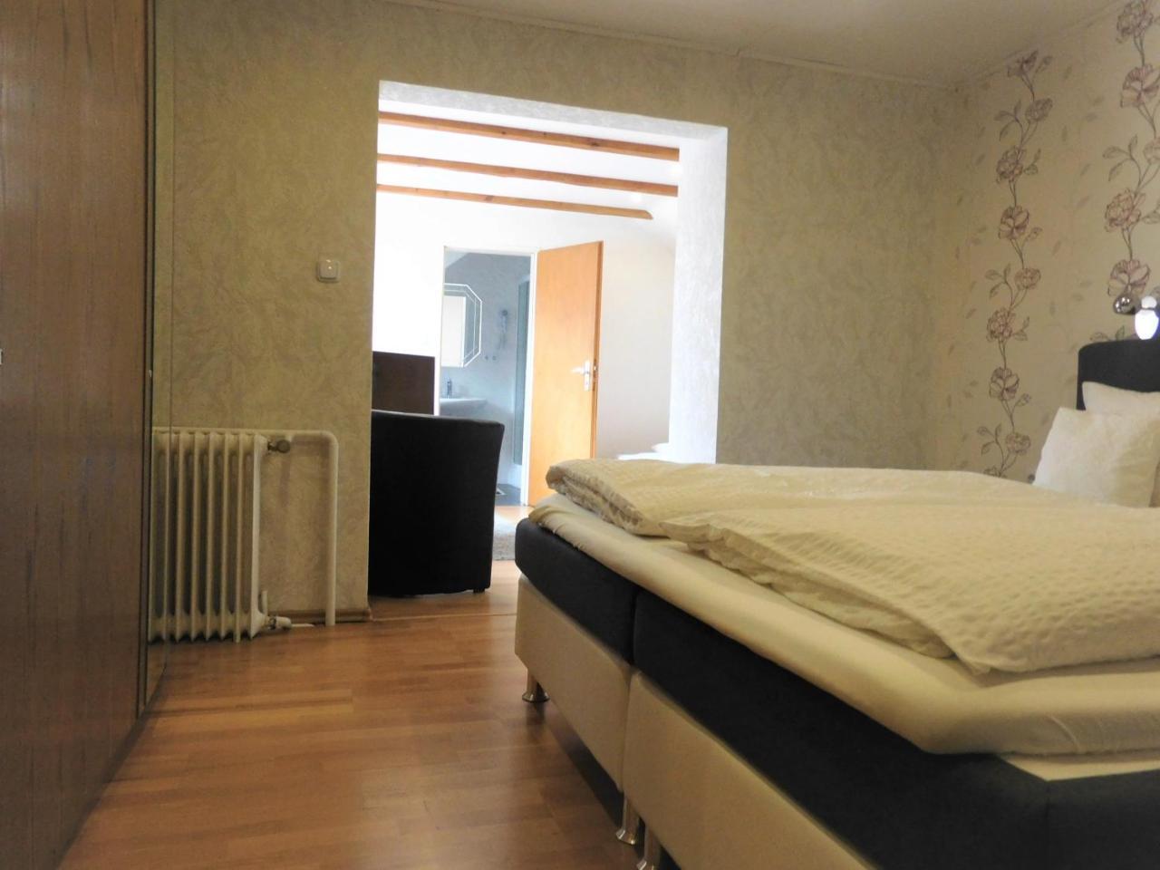 באד גרונד Hotel Pension Am Kurmittelhaus מראה חיצוני תמונה